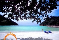 Malaysia Bangkor Laut Emerald Beach